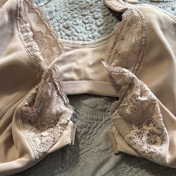 Playtex Front Clasp Lace Trim Full Coverage Underwire Bra 40DDD Nude Beige - Picture 4 of 7